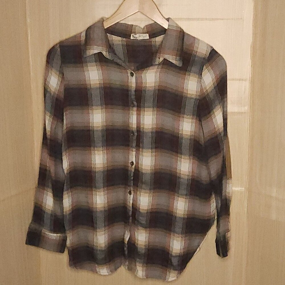 About A Girl Mixed Material Flannel Thermal Button Down Medium